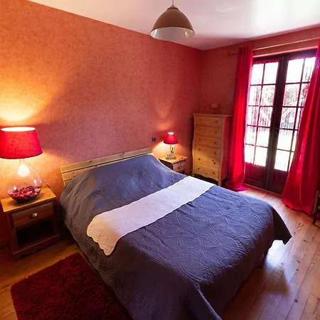 別荘 Charming Retreat In Bouniagues, Cleaning Included