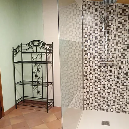 Charming Retreat In Bouniagues, Cleaning Included 別荘