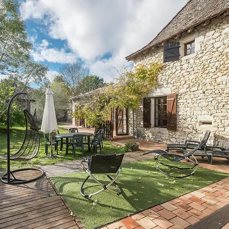 Charming Retreat In Bouniagues, Cleaning Included