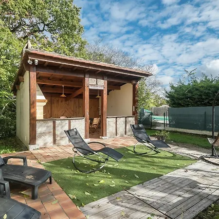 別荘 Charming Retreat In Bouniagues, Cleaning Included Bouniagues